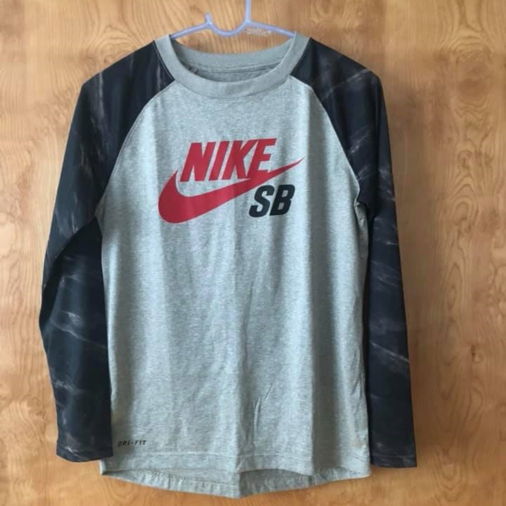 NWOT Boys Nike SB Dri-Fit Shirt sz. L